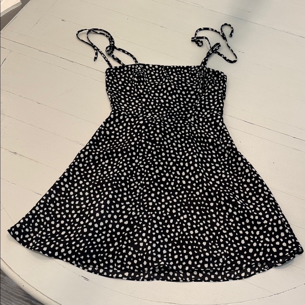 GB Black and White Dress